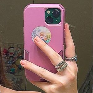 Meet your Posher, Ella